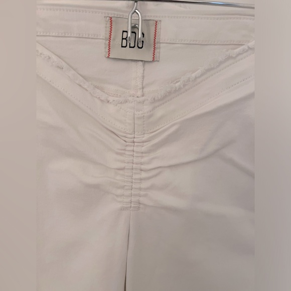Urban Outfitters BDG Stretchy Ruched V-Front Flare Jean White 30 - Picture 5 of 11